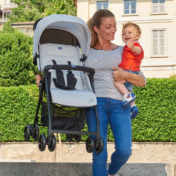 Chicco 2018 OHlala Folding Seat Stroller Rain Cover included Light